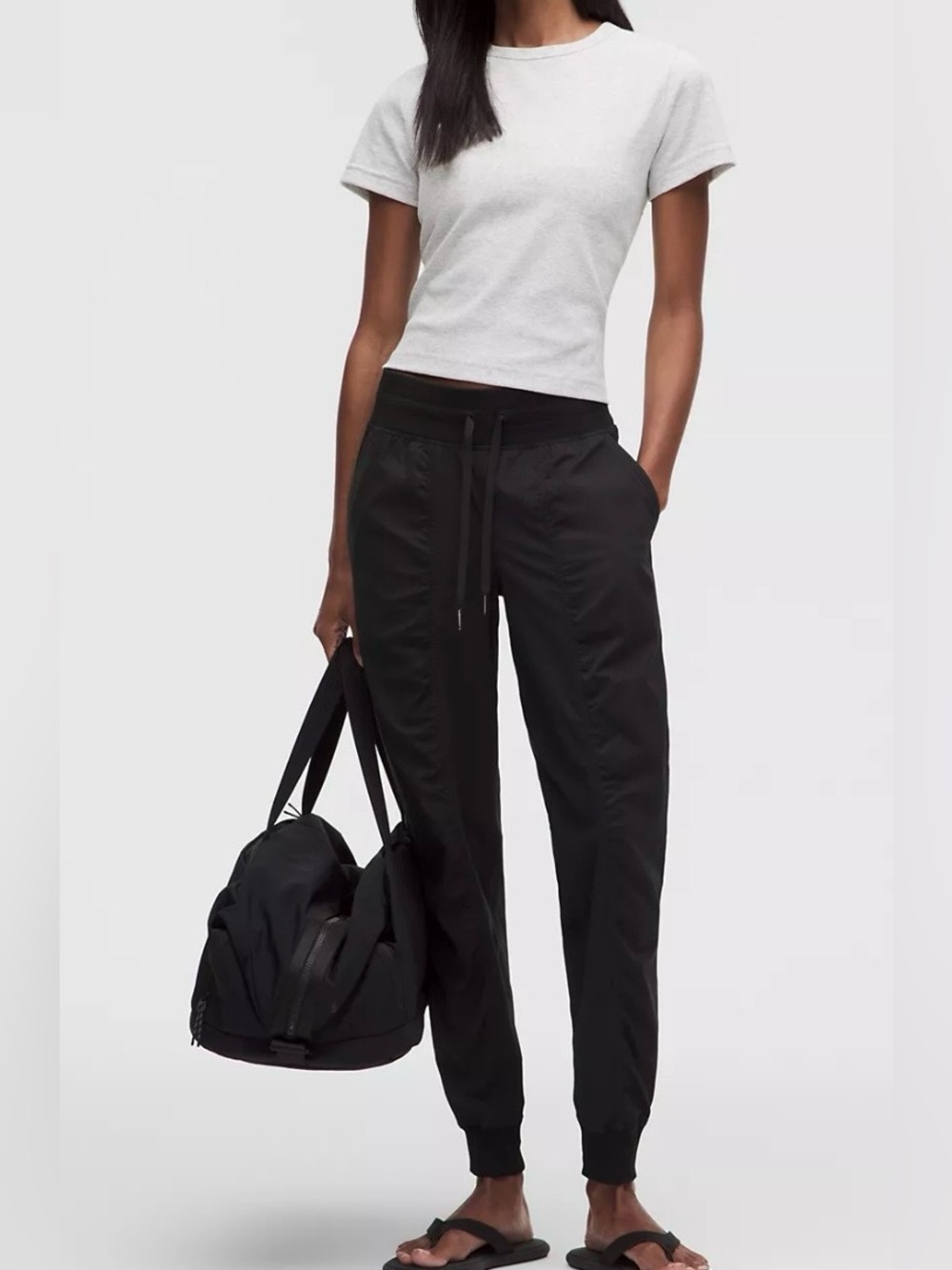 Lululemon Dance Studio Mid-Rise jogger black pockets drawstring waist 4